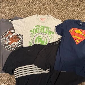 Lot of men’s size medium shirts